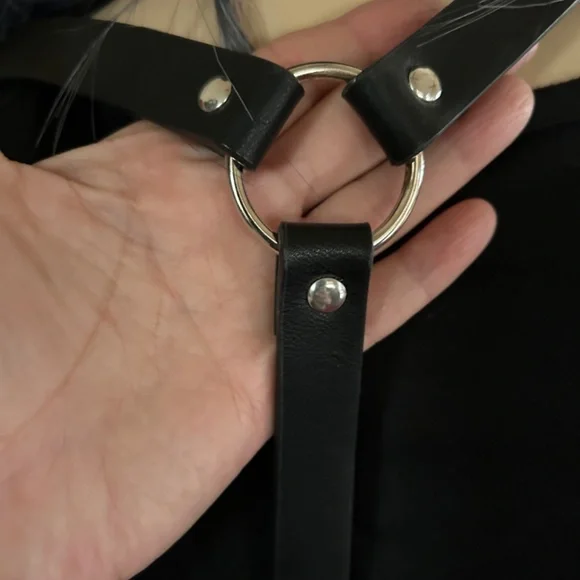 Oblong Shop - Vegan Belted Harness Adjustable S-M - Picture 6 of 6
